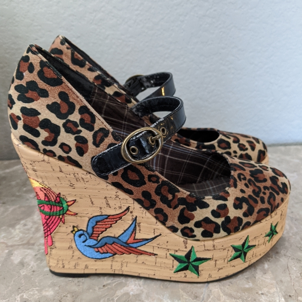 Penthouse wedge heel platform shoes